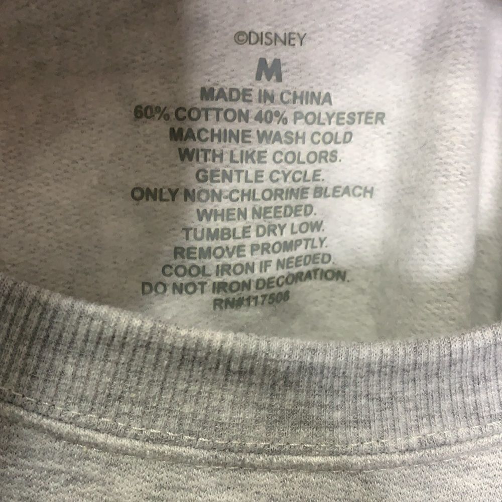 Alice in Wonderland gray sweatshirt medium (C1) - Picture 5 of 6